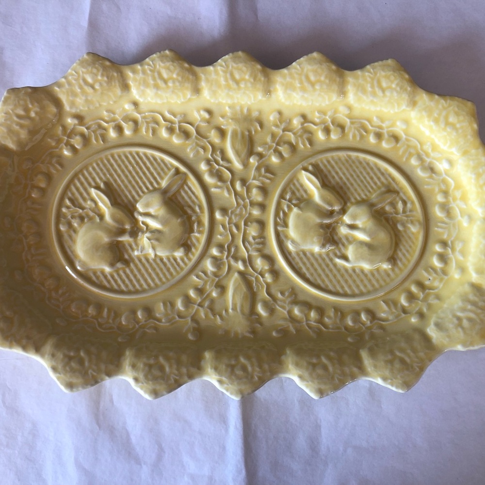 Bordallo Pinheiro vintage Basketweave Bunny buffet tray/ platter Easter